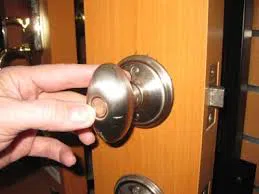 Locksmith Master Store Staten Island, NY 347-282-2169 - door-unlock